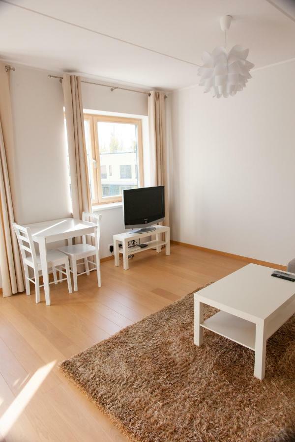 Apartament Quiet & Modern Downtown 1Br, Near Bus Station & Airport Tallin Zewnętrze zdjęcie